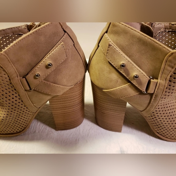 ❤️ COCONUTS BY MATISSE BROWN SUEDE ZIP ANKLE FASHION BOOTS SIZE 7 - 4" Heel ❤️ - Picture 12 of 12